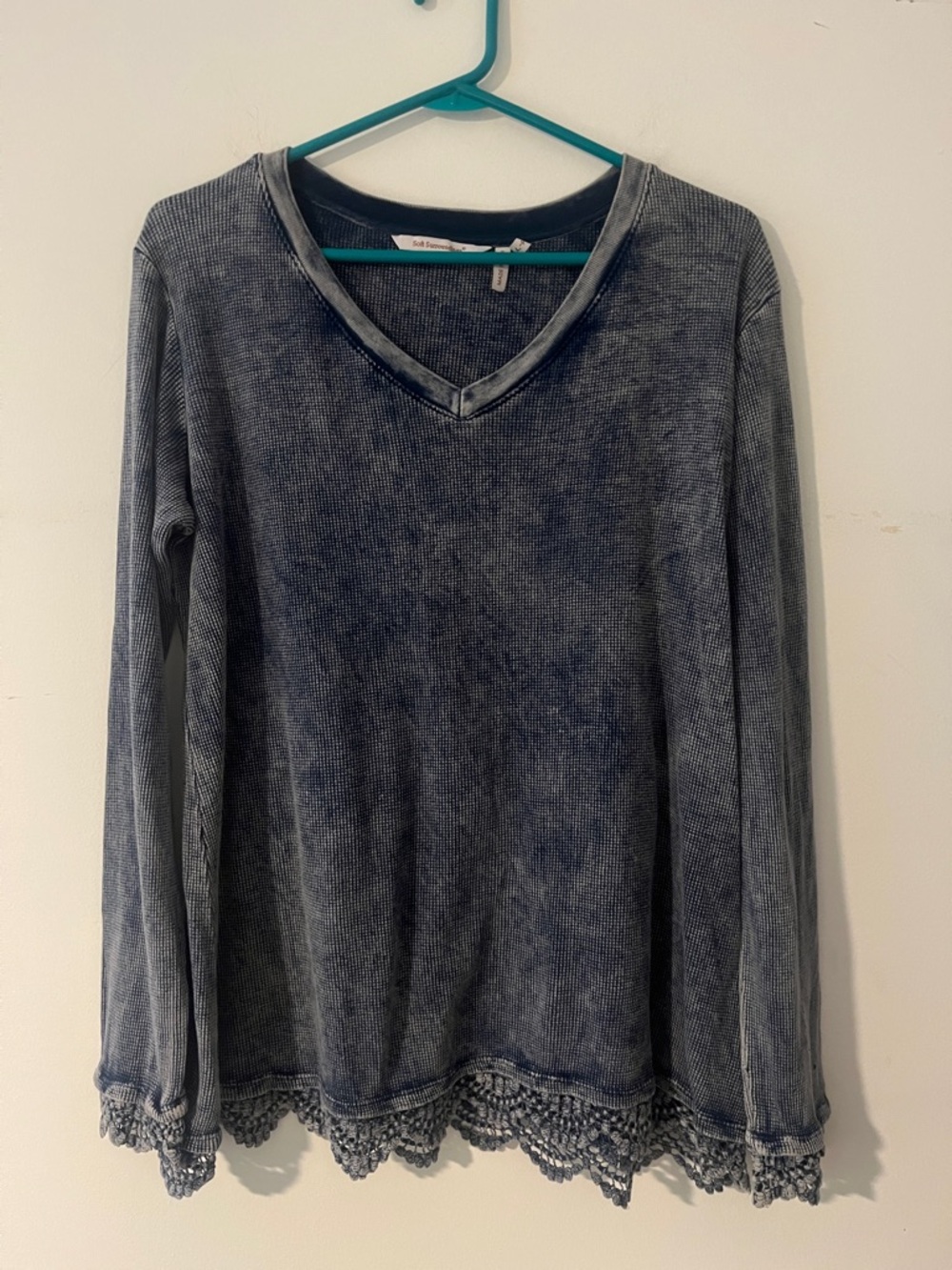 Soft Surroundings Navy and Heathered Blue V-Neck Knit Top scalloped hem boho